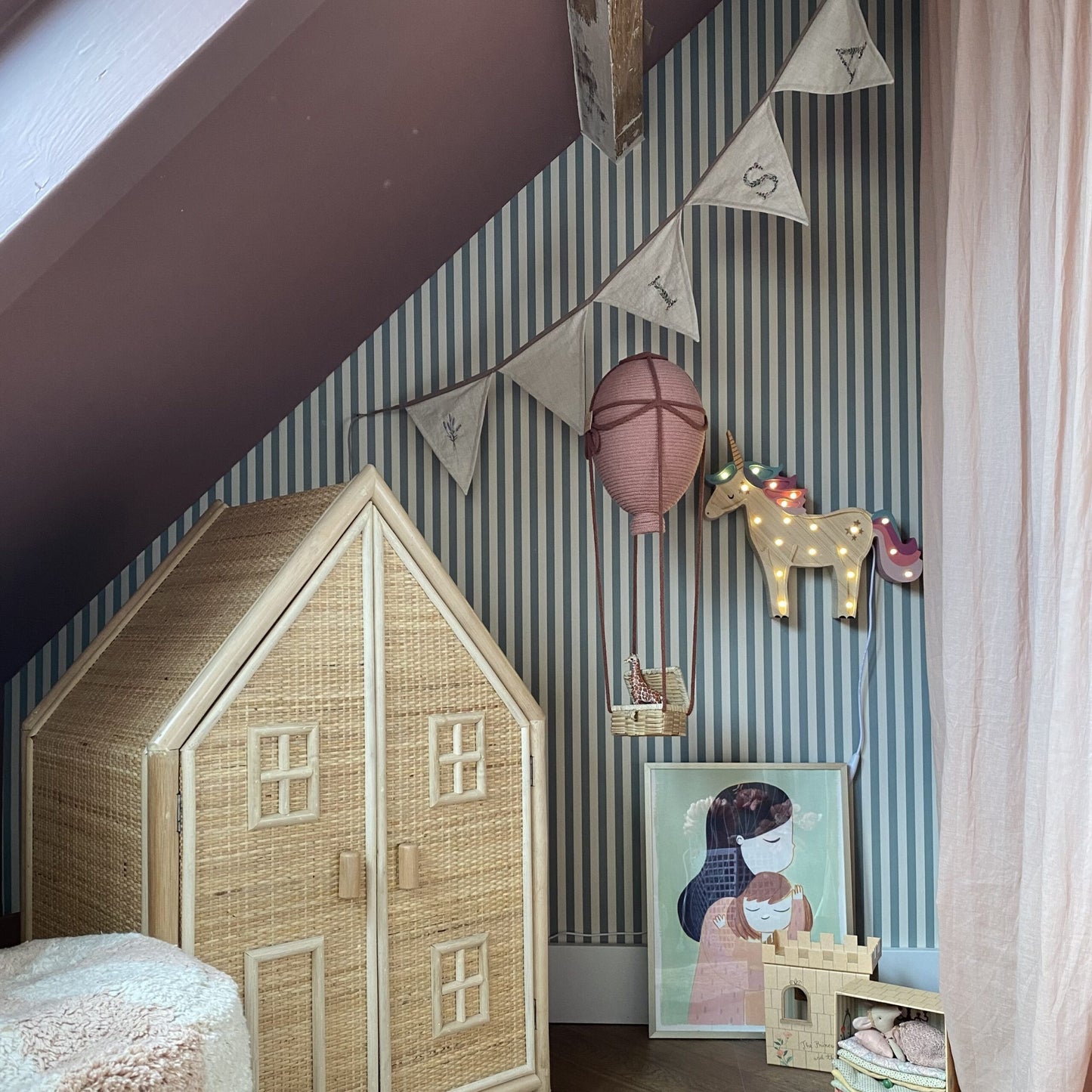 Medinė lempa Vienaragis – vaizdas 2