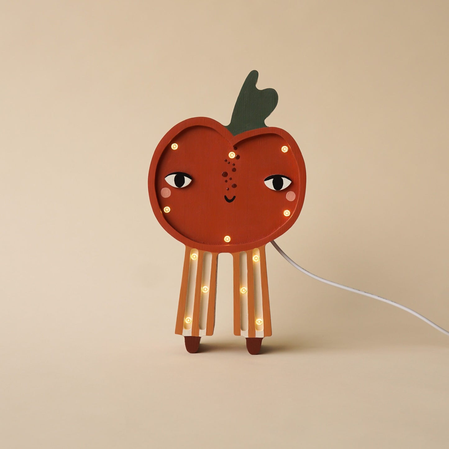 Medinė lempa Obuolys – pagrindinis vaizdas