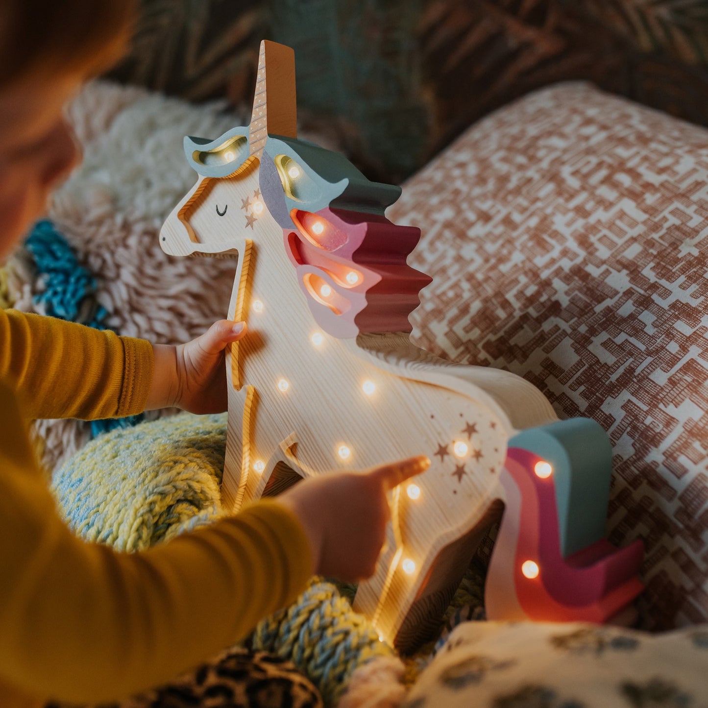 Medinė lempa Vienaragis – vaizdas 5