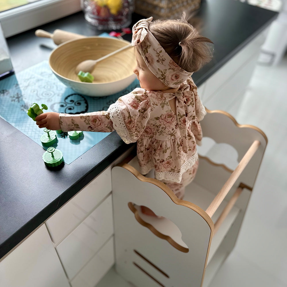 PLUSH NEST Mokomasis Virtuvės Bokštelis Debesėlis (3 Aukščio Lygiai), Baltas