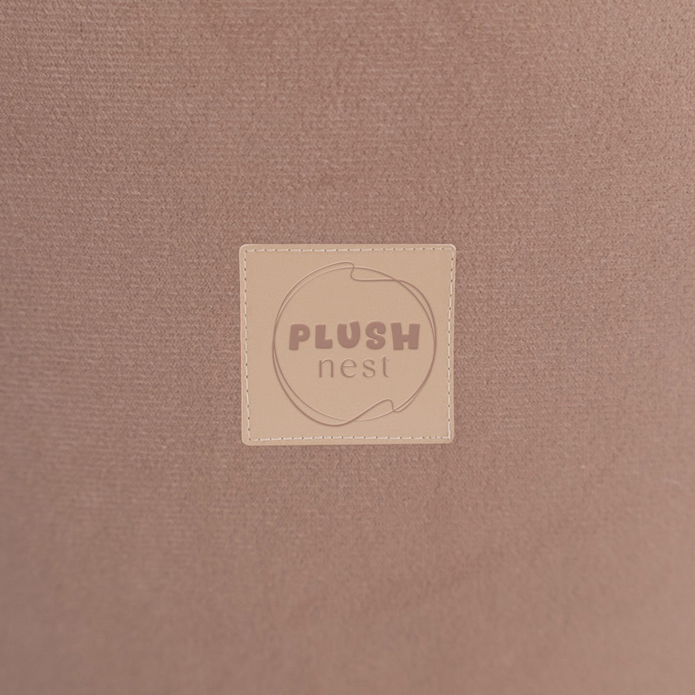 Auksinis veliūrinis kamuoliukų baseinas interjere – vaizdas 3