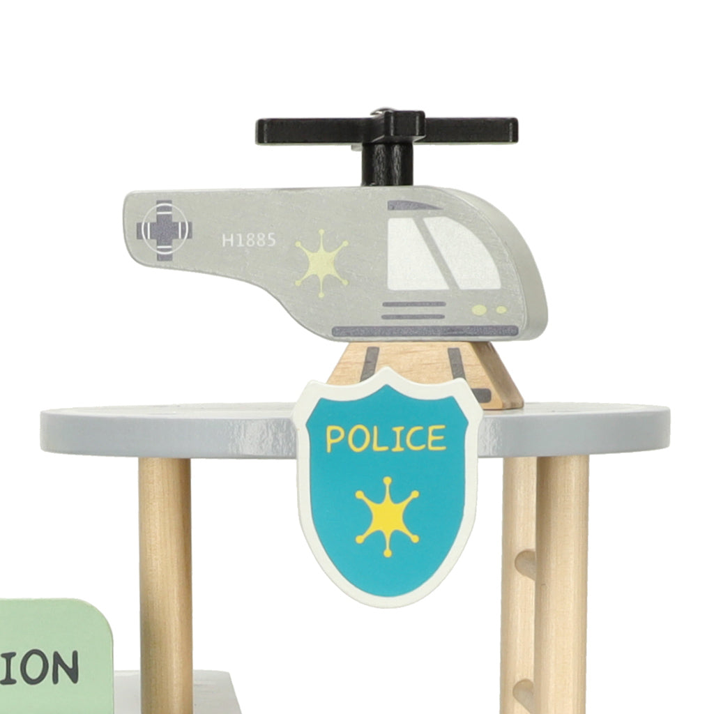 Medinė policijos nuovada + policijos sraigtasparnis – vaizdas 4