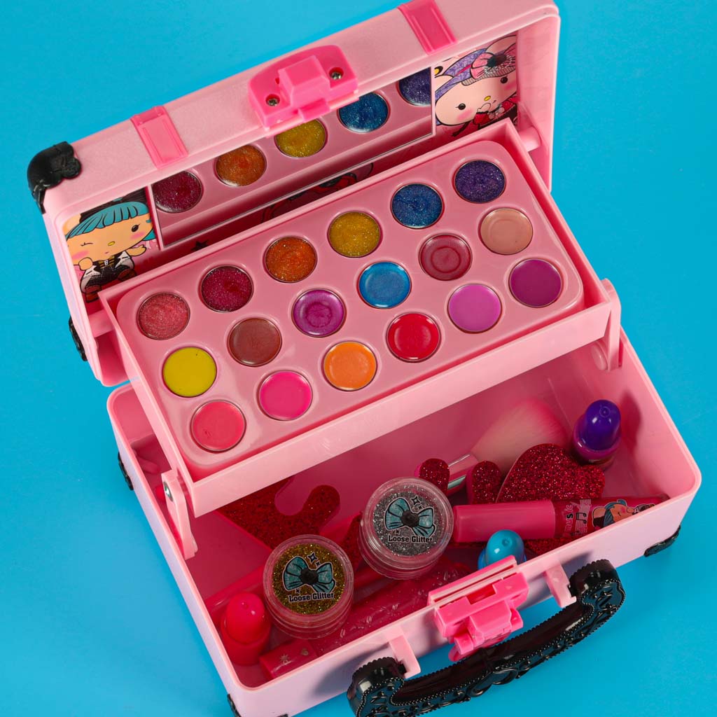 Kosmetikos rinkinys mergaitėms lagaminėlyje: makiažas ir nagų lakas