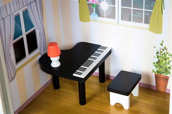 Didelis medinis namelis su liftu ir terasa, 120 cm + LED apšvietimas