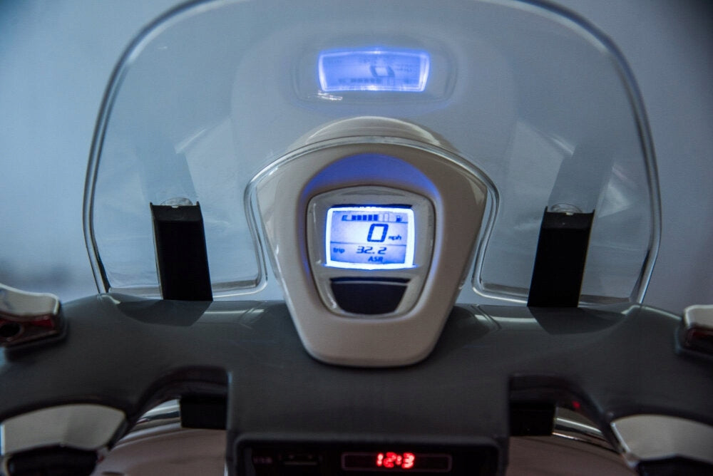 SUN BABY elektrinis motoroleris Vespa, baltas – vaizdas 10