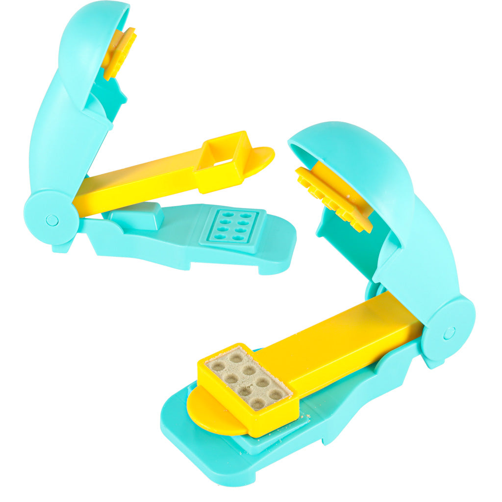 Kūrybinis rinkinys su magišku smėliu, namelio statybos elementais ir figūrėlėmis, 750 g