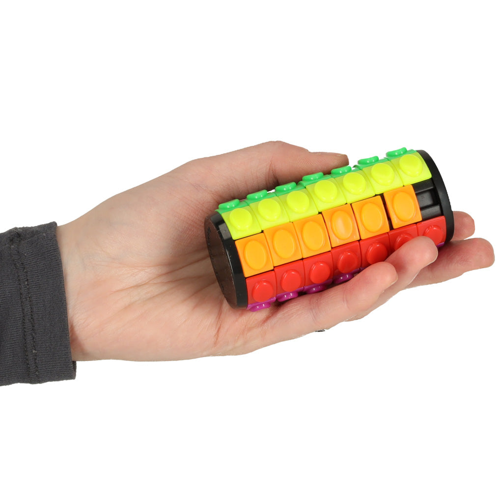 Loginis galvosūkis: besisukantis cilindras su 7 eilėmis