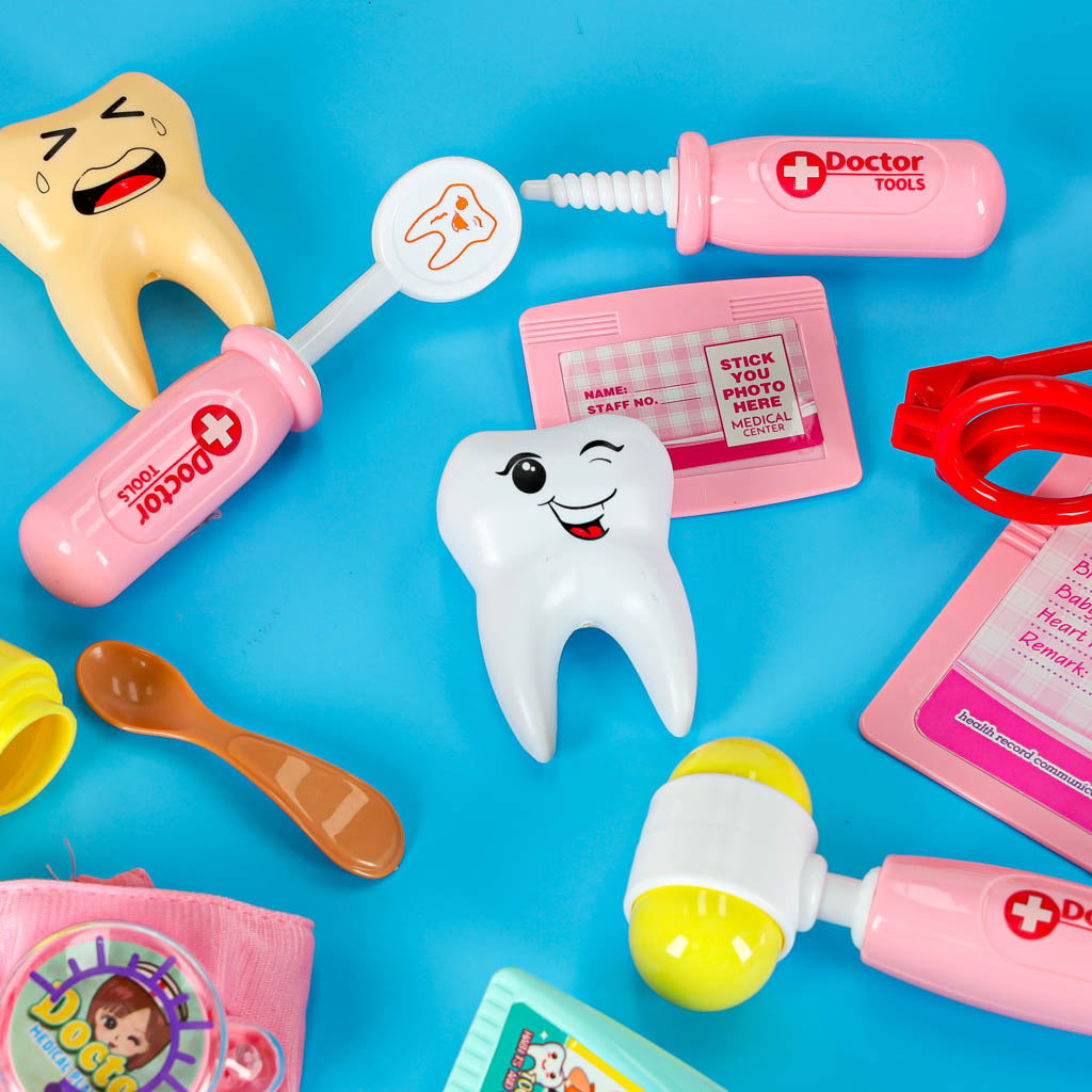 Gydytojo rinkinys lagaminėlyje „Mažasis daktaras“ su garsais, 35 dalys