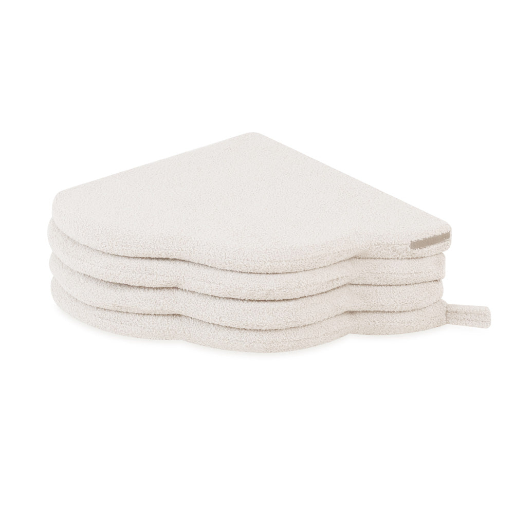 Kreminis MISIOO gėlės formos kilimėlis, vaikas žaidžia – vaizdas 2