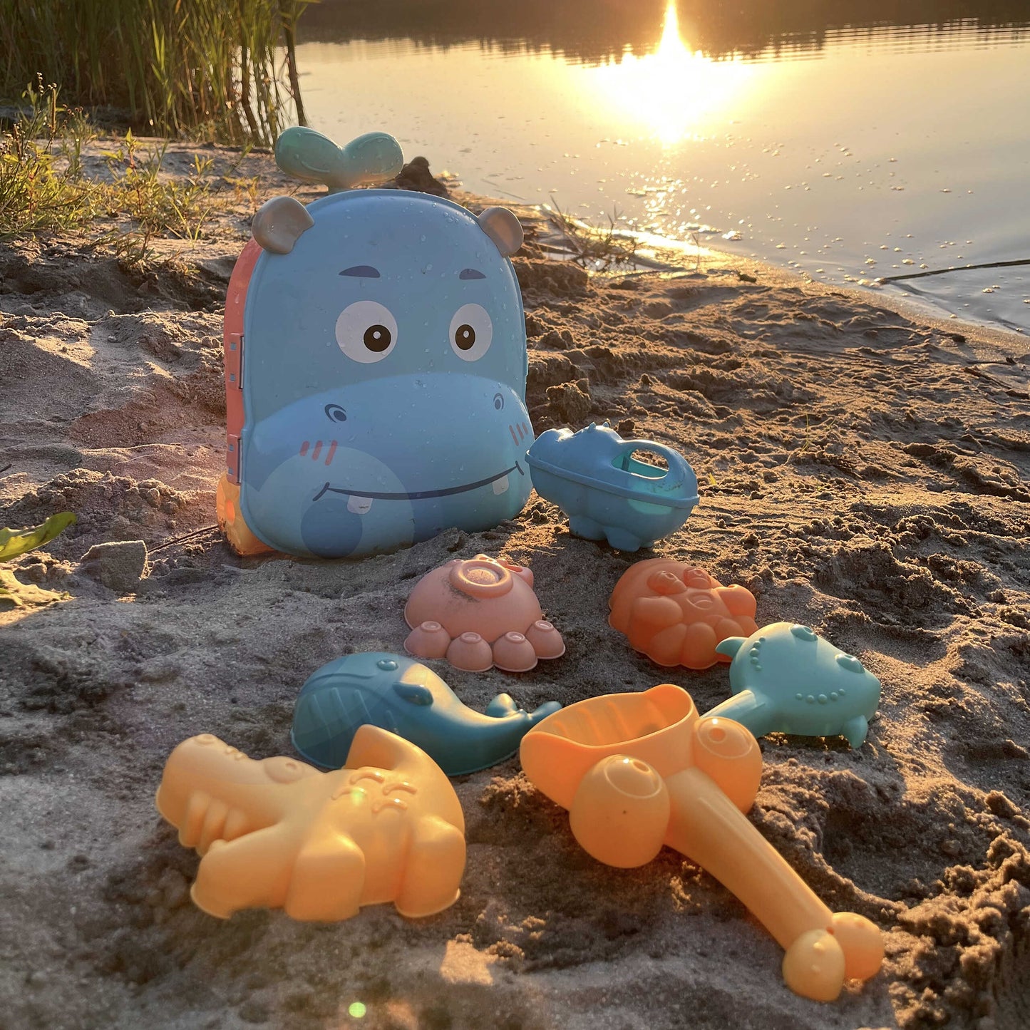 Woopie 3in1 smėlio žaislų rinkinys „Hipopotamo lagaminas“ – smėlio, vandens ir interaktyvūs žaidimai – vaizdas 2