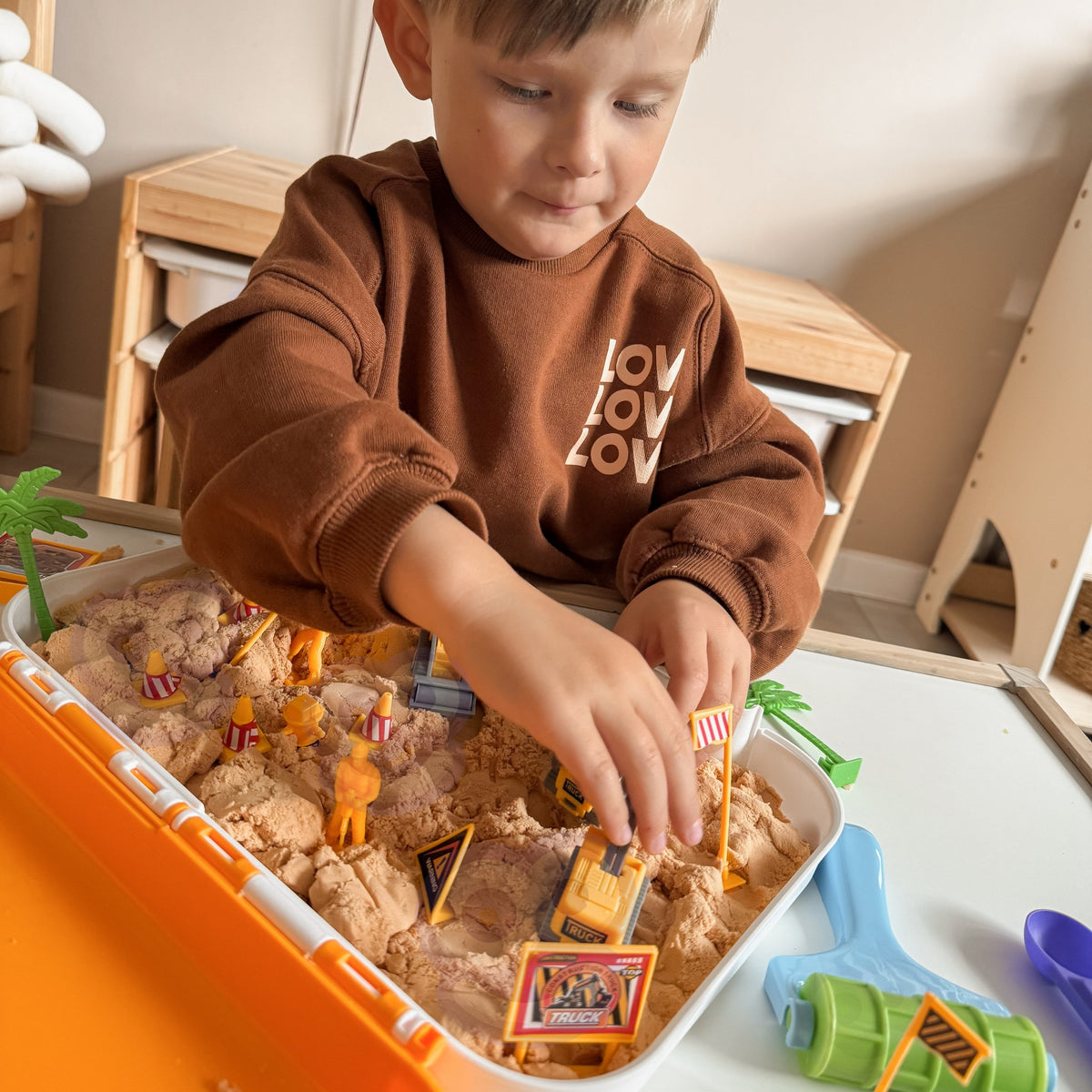 WOOPIE Kinetinio smėlio statybų aikštelė lagaminėlyje 1kg