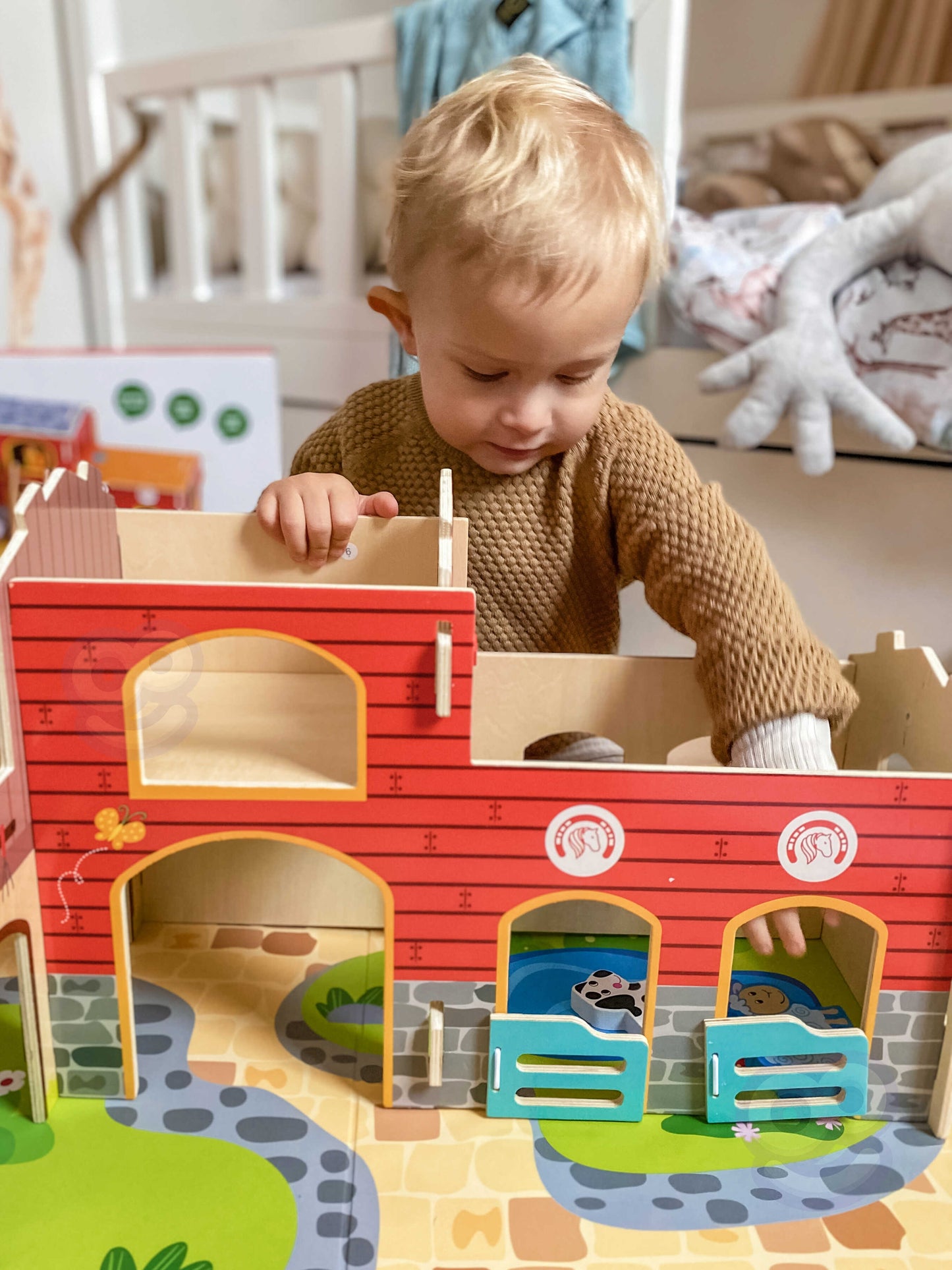 WOOPIE GREEN „Mega Ferma“ 18 dalių medinis rinkinys: tvartas, arklidė, vištidė ir gyvūnų figūrėlės – vaizdas 3