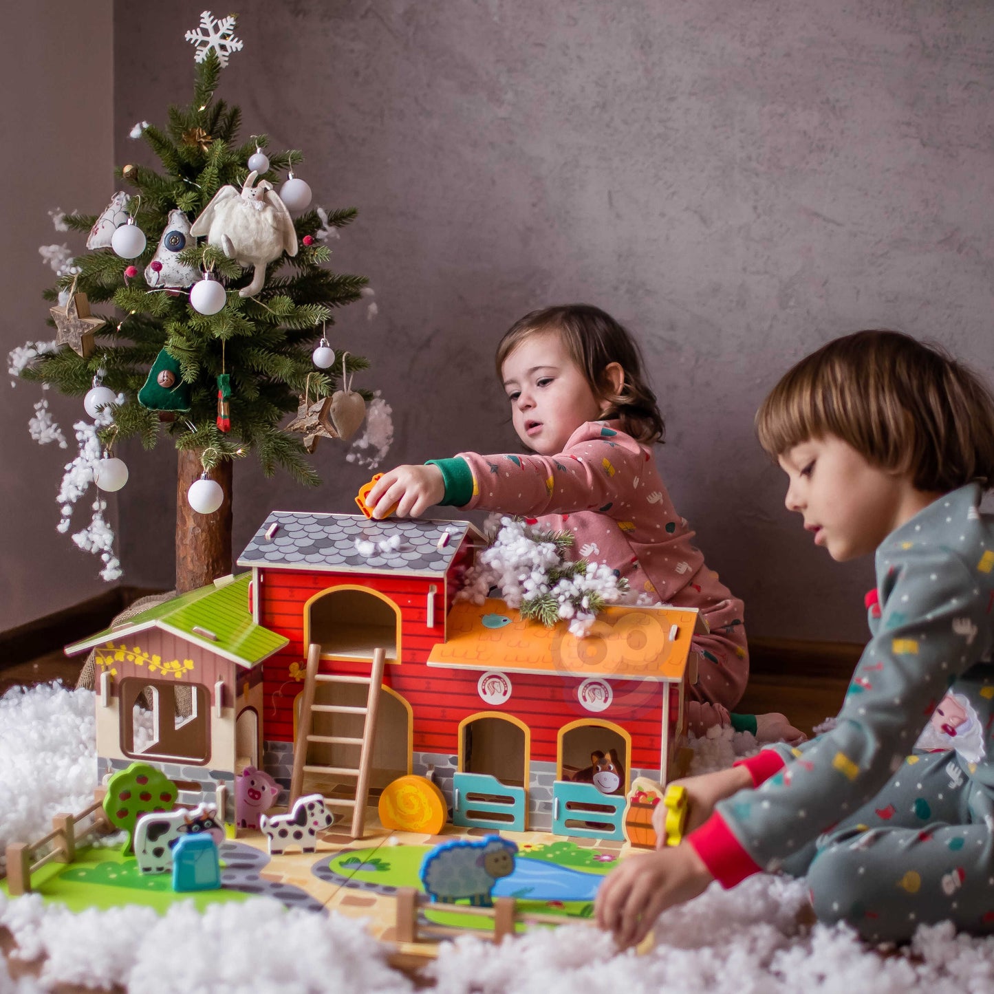 WOOPIE GREEN „Mega Ferma“ 18 dalių medinis rinkinys: tvartas, arklidė, vištidė ir gyvūnų figūrėlės – vaizdas 5