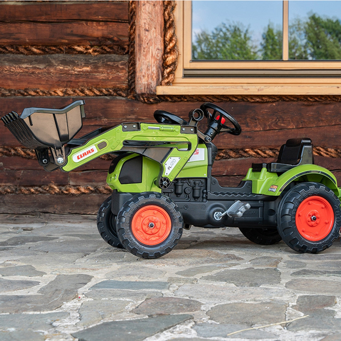 Falk Claas Arion 410 Minitraktoris su Priekaba ir Kaušu, 2-5 m.