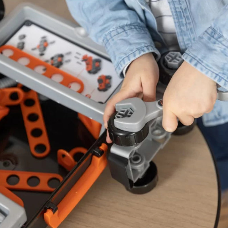 SMOBY Black & Decker įrankių dėklas + automobilio dalys