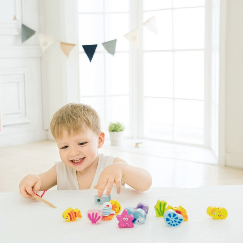 CLASSIC WORLD Medinės virvelinės kaladėlės Aquatic Animals 13 vnt – vaizdas 3