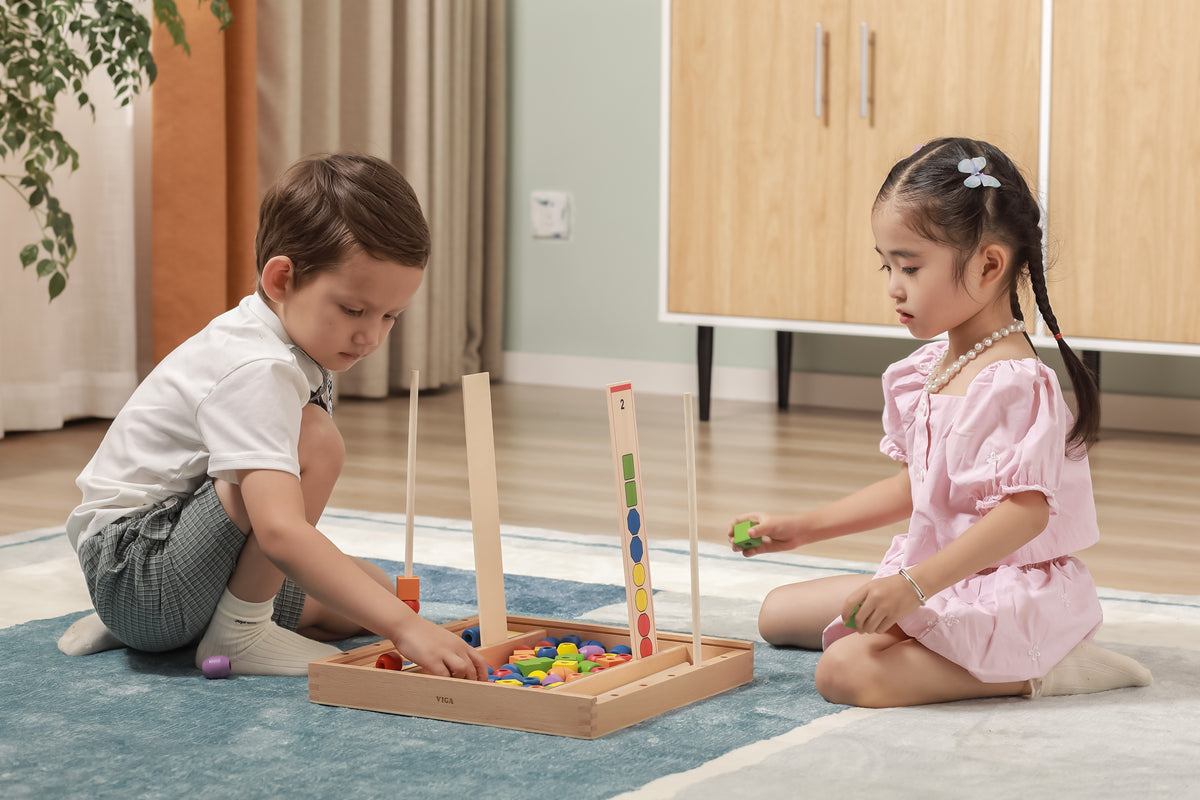 VIGA Mediniai Lavinamieji Karoliukai 104 vnt. Montessori Loginiai Raštai