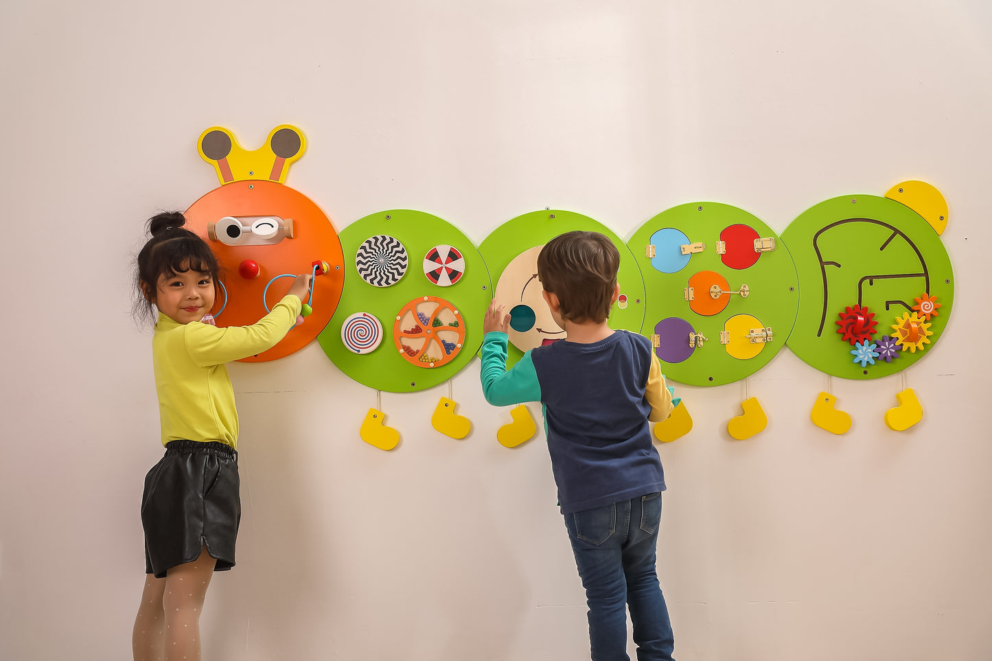 VIGA Medinė sieninė lavinamoji lenta „Vikšras“ (su FSC sertifikatu, Montessori) – vaizdas 9