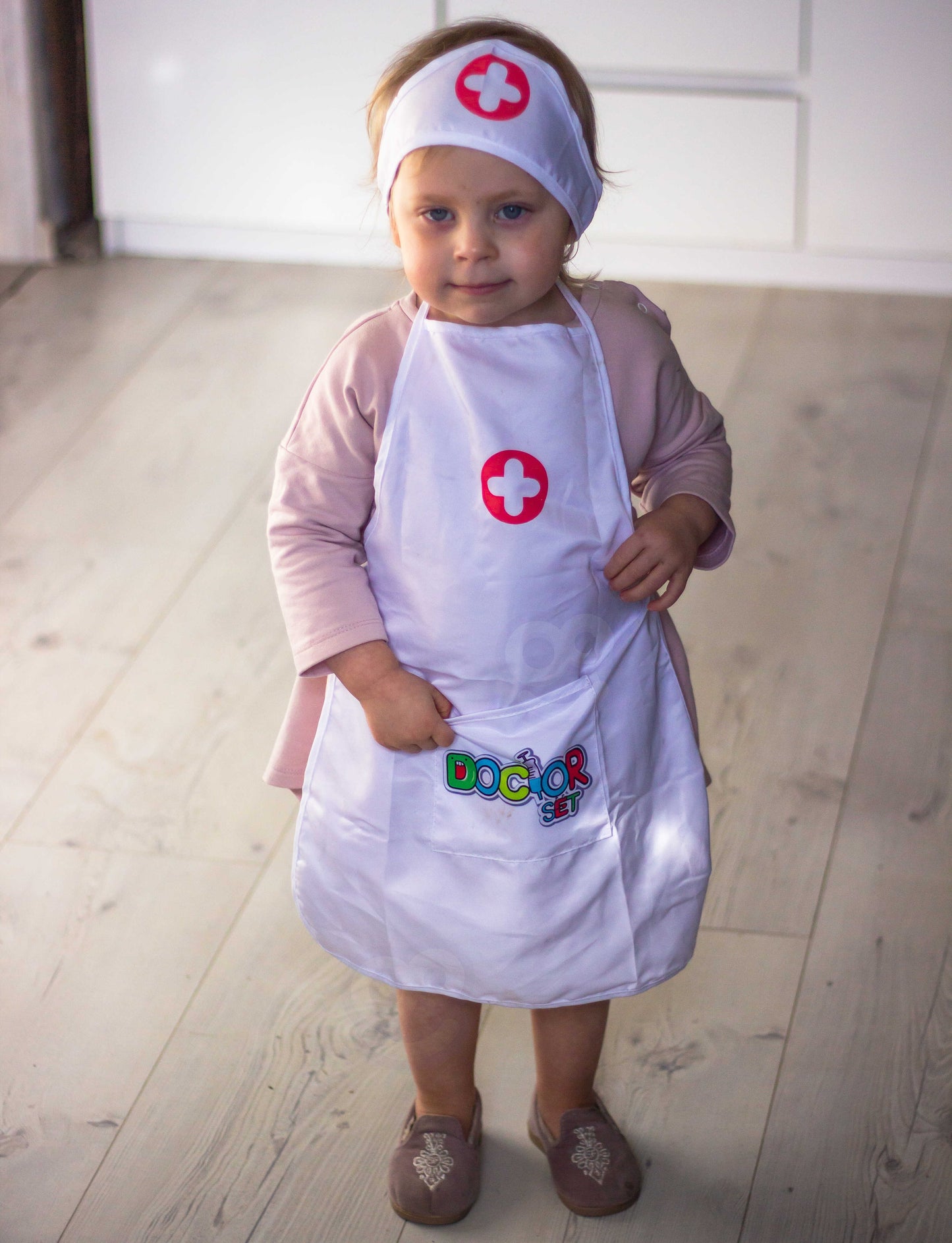 WOOPIE Slaugytojos kostiumas (chalatas ir kepuraitė), chalatas su atlapais – vaizdas 3