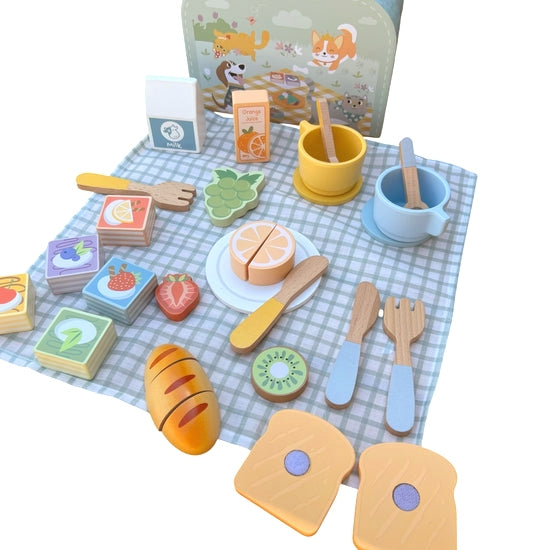 TOOKY TOY Medinis pikniko rinkinys lagamine: pusryčių reikmenys ir vaisiai pjaustymui – vaizdas 2