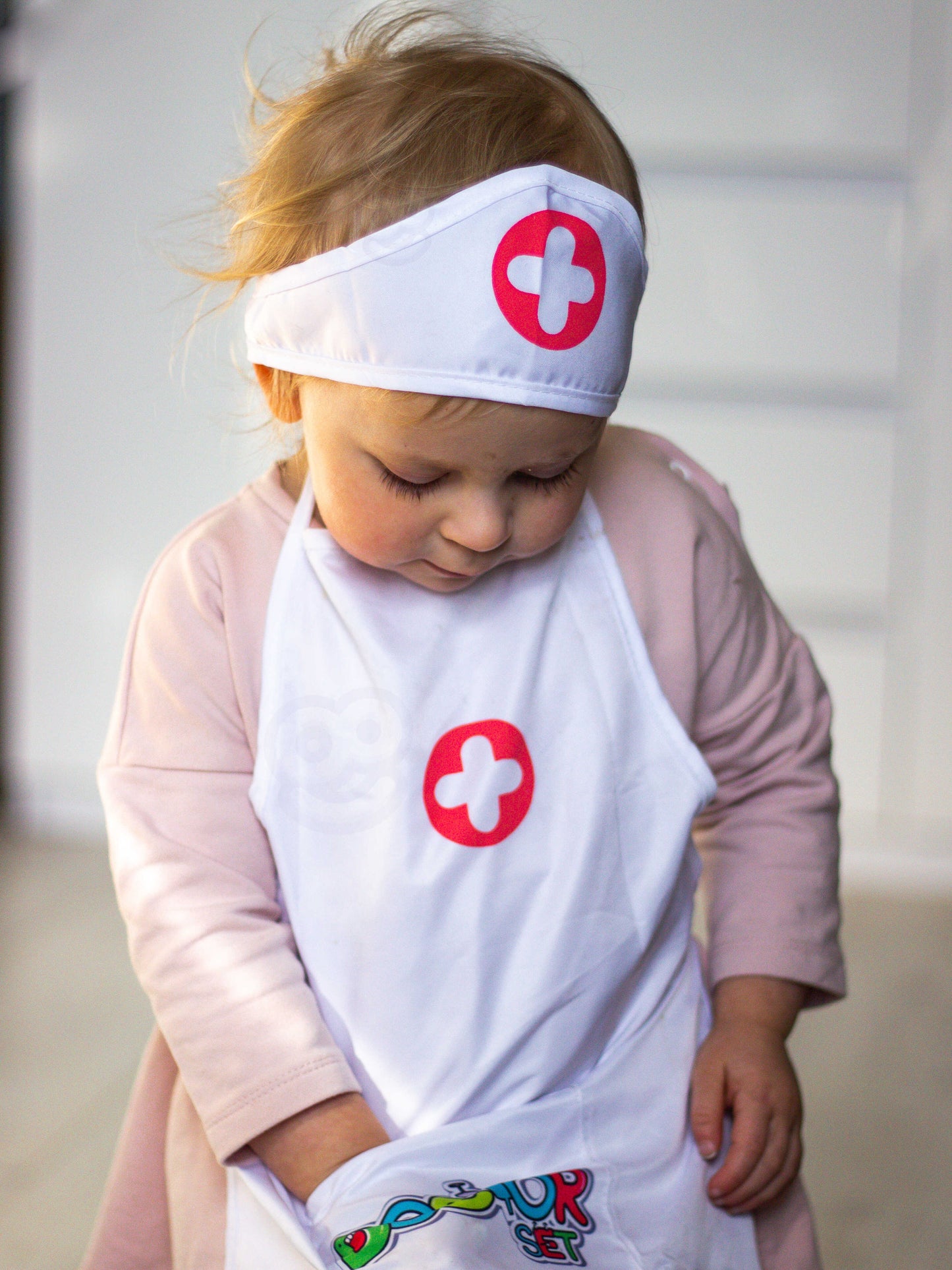 WOOPIE Slaugytojos kostiumas (chalatas ir kepuraitė), manekenas su chalatu – vaizdas 7