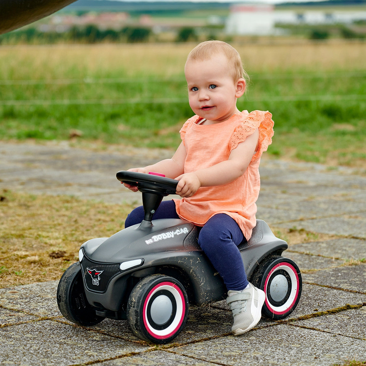 BIG Bobby Car Neo Antracito Spalvos Paspiriama Mašinėlė Vaikams