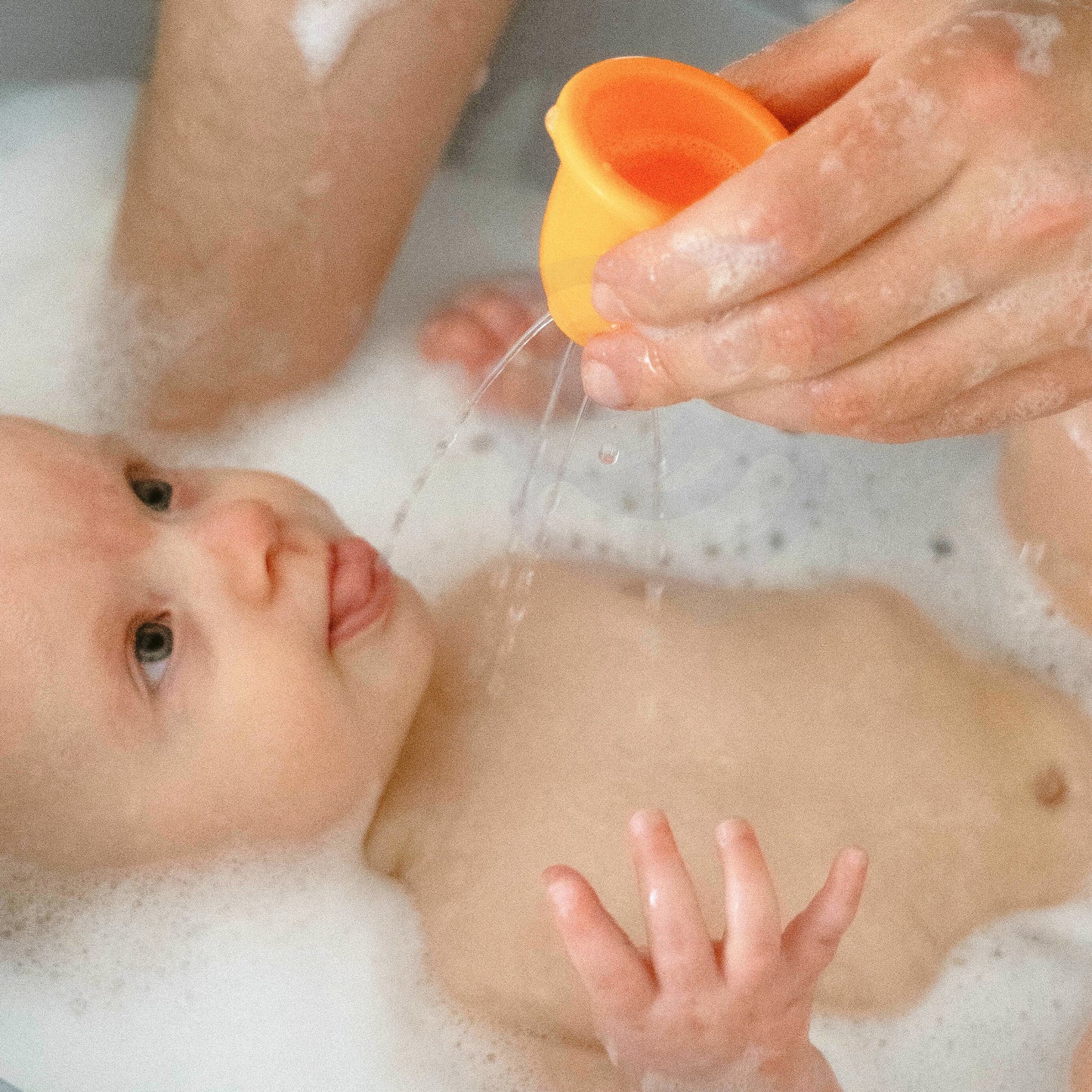 WOOPIE BABY žaislų rinkinys maudynėms: puodelis, antis ir muilo dozatorius – vaizdas 2