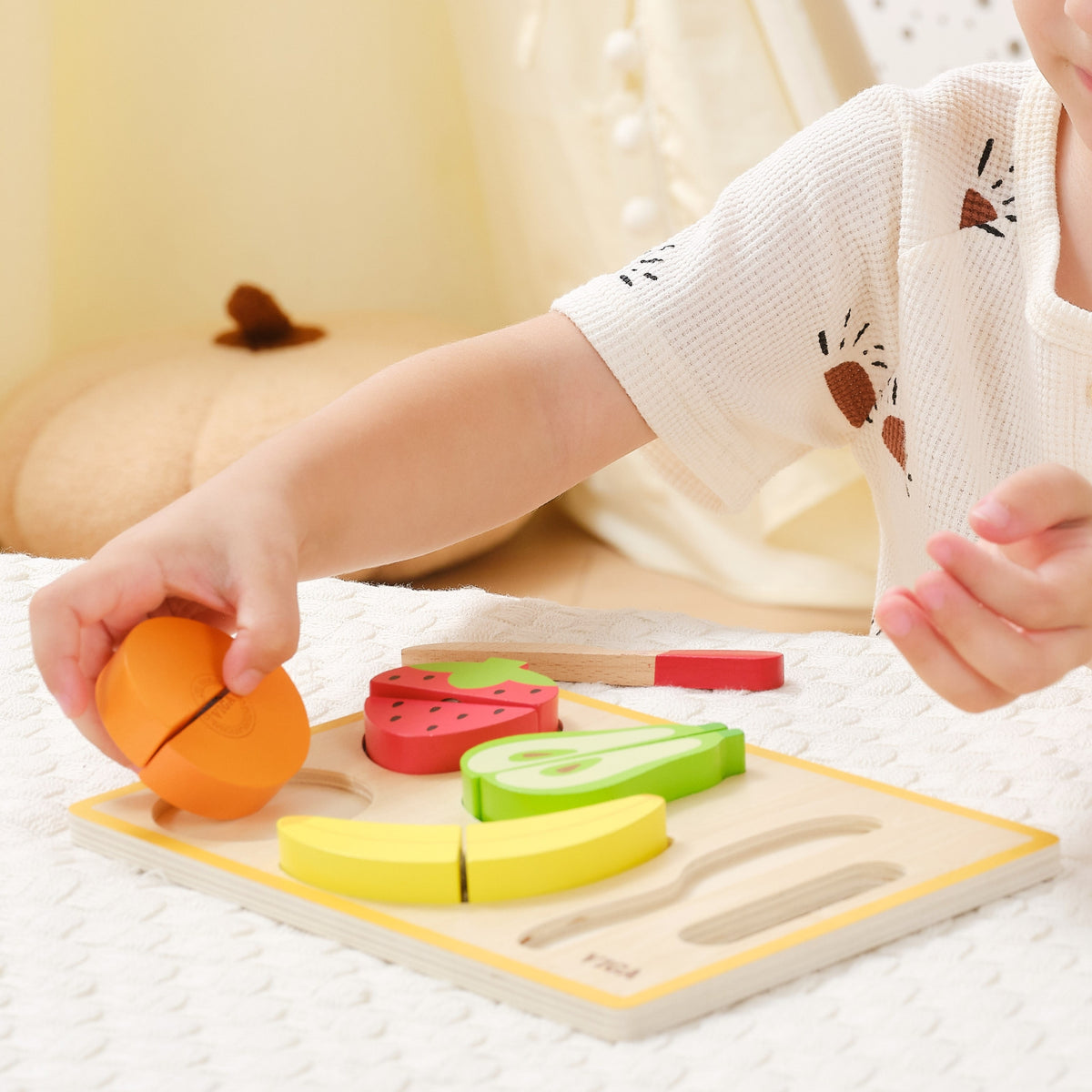 VIGA Medinė Montessori dėlionė – Pjaustomi vaisiai