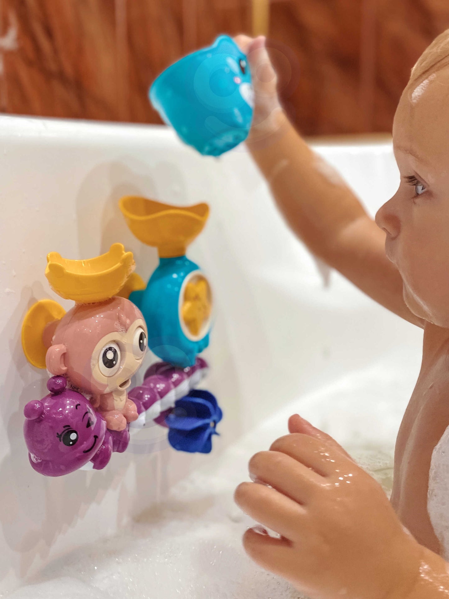 WOOPIE BABY Vandens žaislas voniai – Beždžionėlė su puodeliu – vaizdas 2