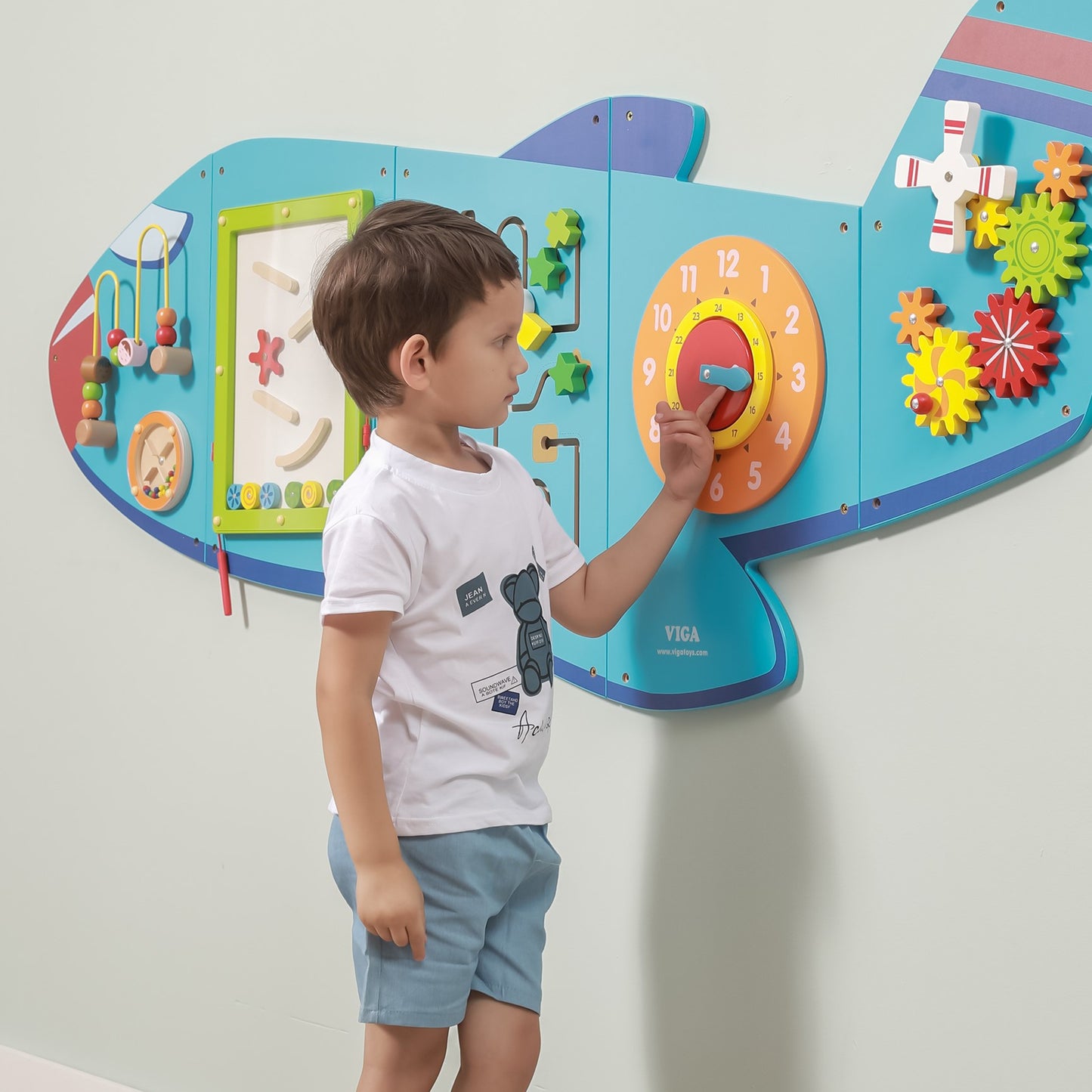 VIGA Medinė sensorinė manipuliacinė lenta Lėktuvas (Montessori, FSC) – vaizdas 6