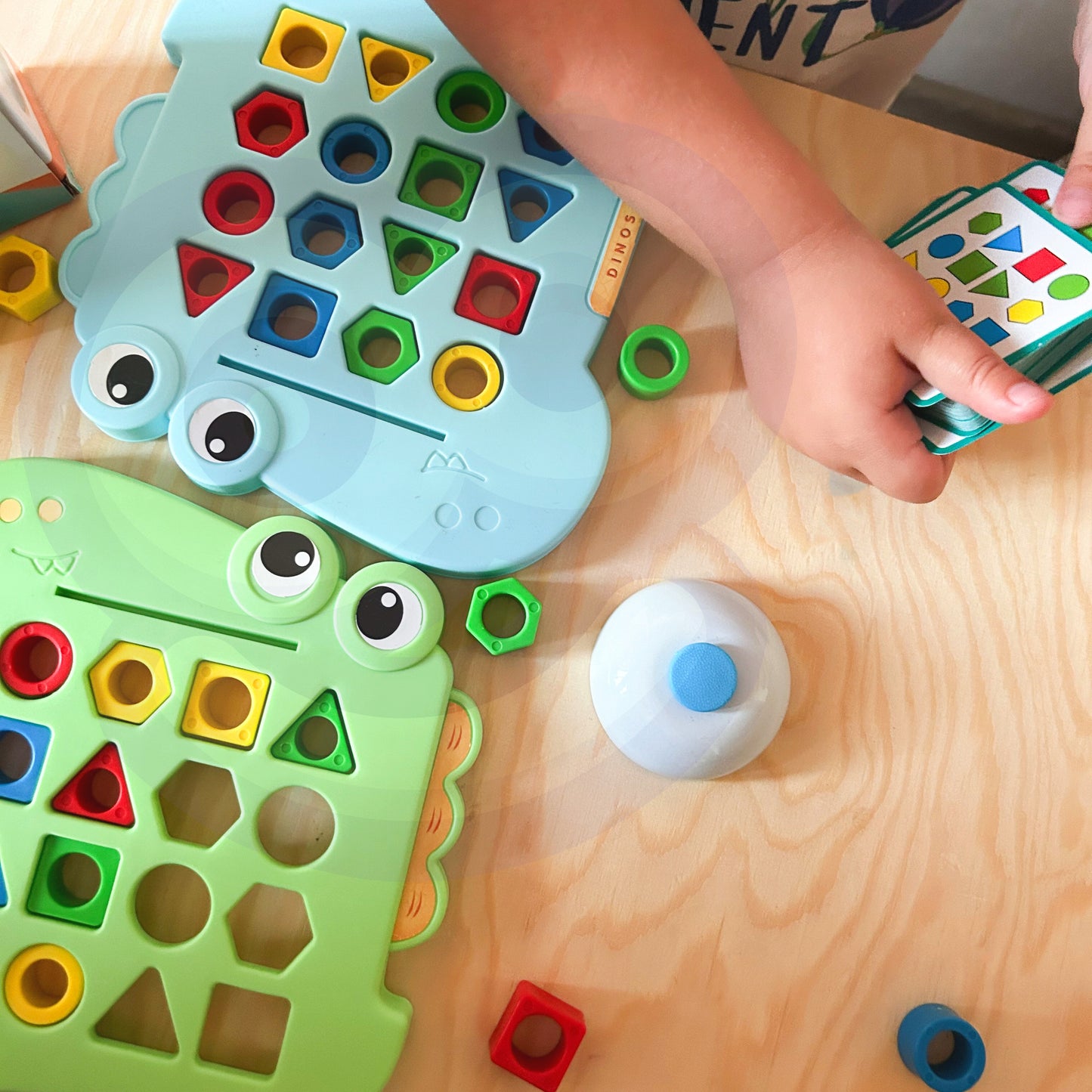 WOOPIE Montessori Dinozaurų Dėlionė – formų ir spalvų žaidimas vaikams