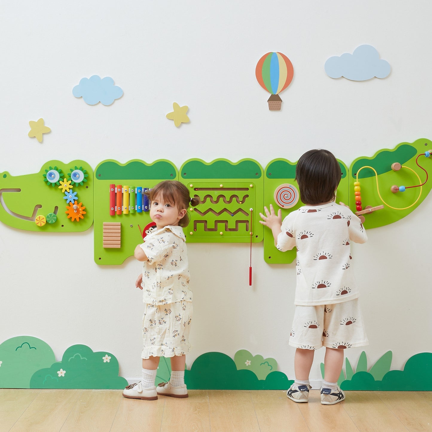 VIGA Krokodilas 5-in-1 Sieninė Lavinamoji Lenta – Montessori FSC