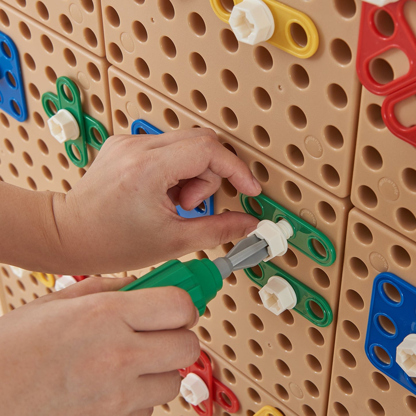 MASTERKIDZ Geometrinės figūros STEM sienelėms 260 vnt. kūrybinis rinkinys