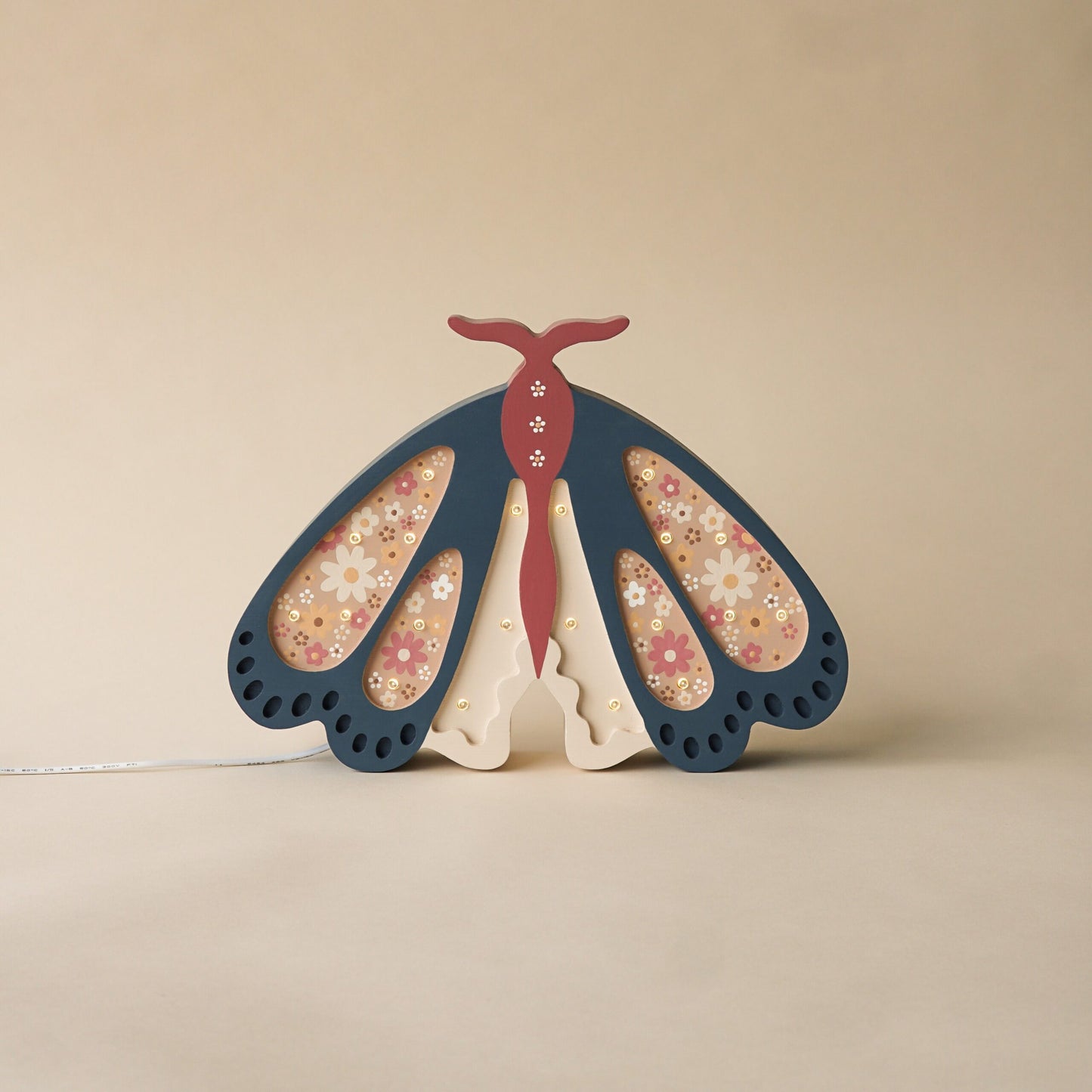 Medinė lempa Drugelis – pagrindinis vaizdas