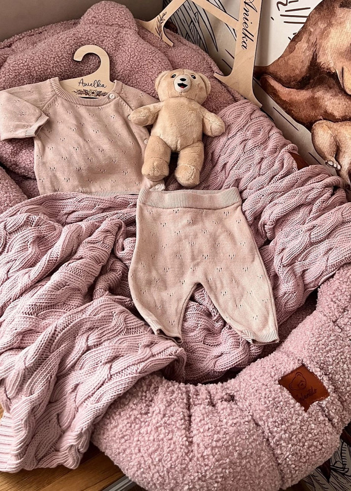 Kūdikių lizdelis Meškutis su pliušine pagalvėle – ypač švelnus ir jaukus