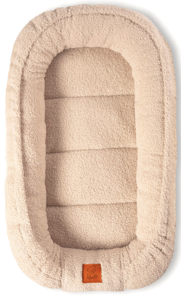 Kūdikių lizdelis Meškutis su pliušine pagalvėle – ypač švelnus ir jaukus