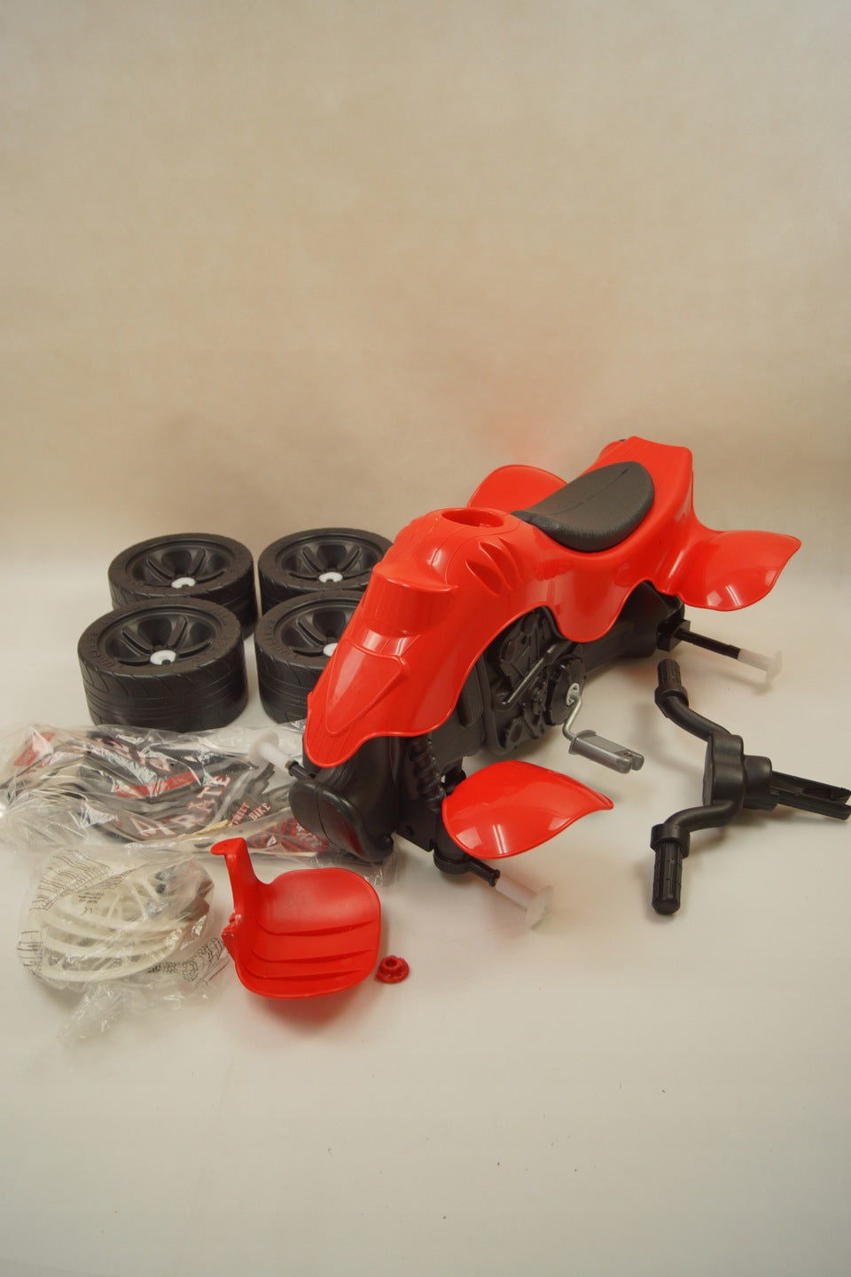 Falk 606D raudonas keturratis – vaizdas 2