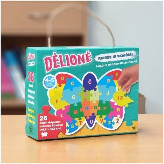 Dėlionė DRUGELIS Raidės ir skaičiai 4-5 metų vaikams 26 dideli dvipusiai kibučiai – vaizdas 3