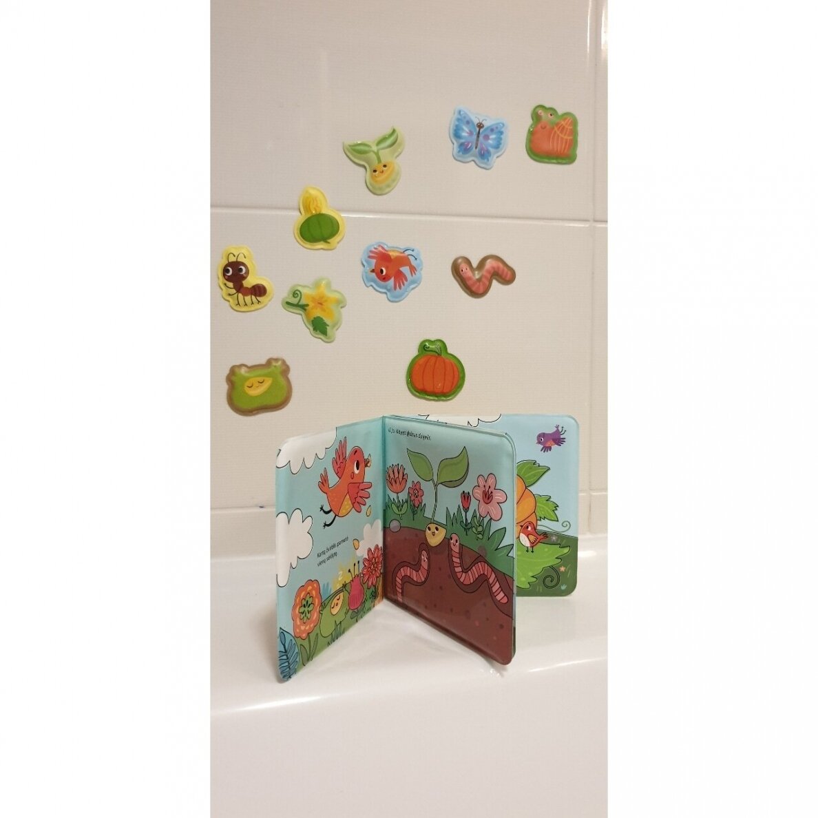 Vonios knygelė su vonios lipdukais dėžutėje. Didysis moliūgas