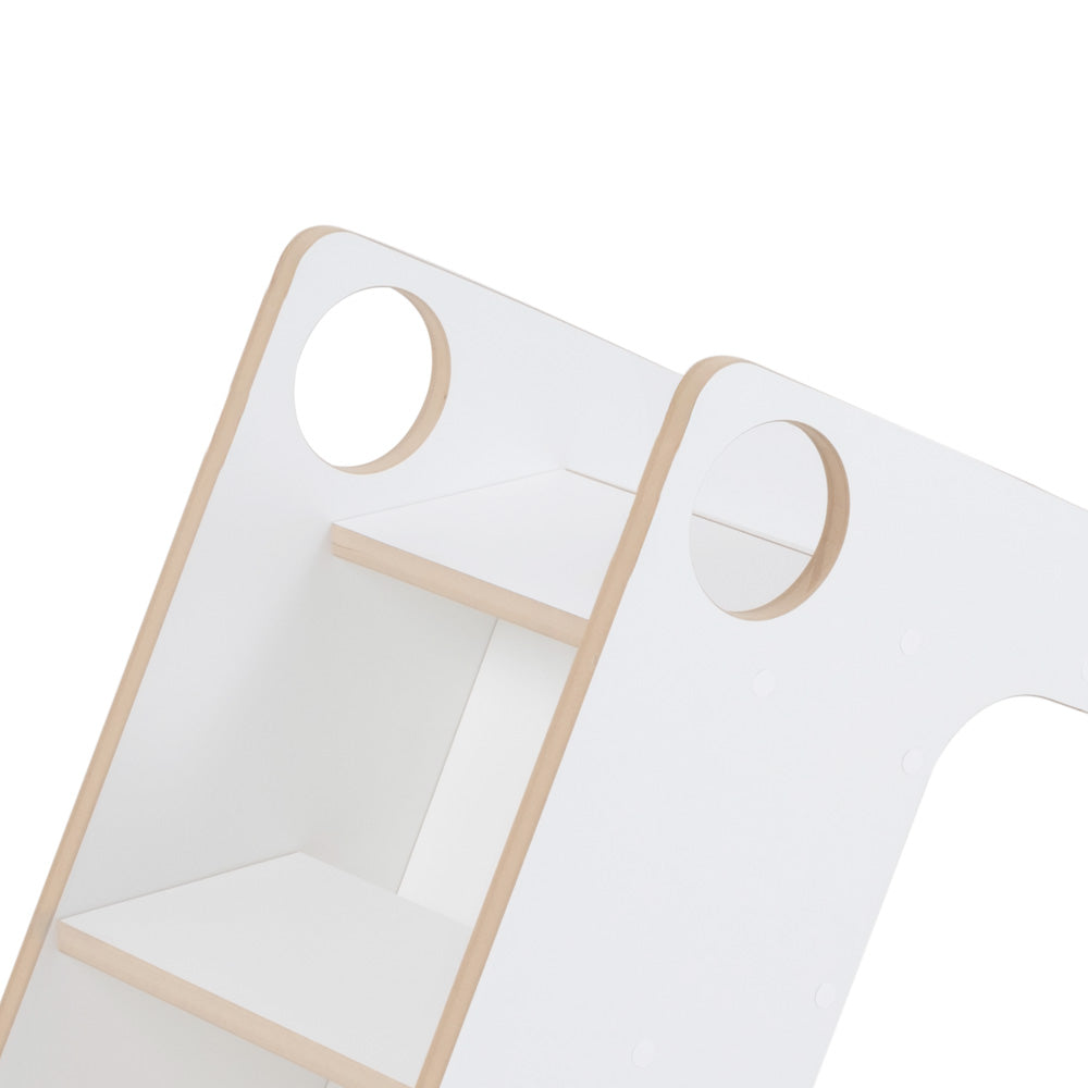 Balta Čiuožykla PLUSH NEST, rodoma namų aplinkoje – vaizdas 4