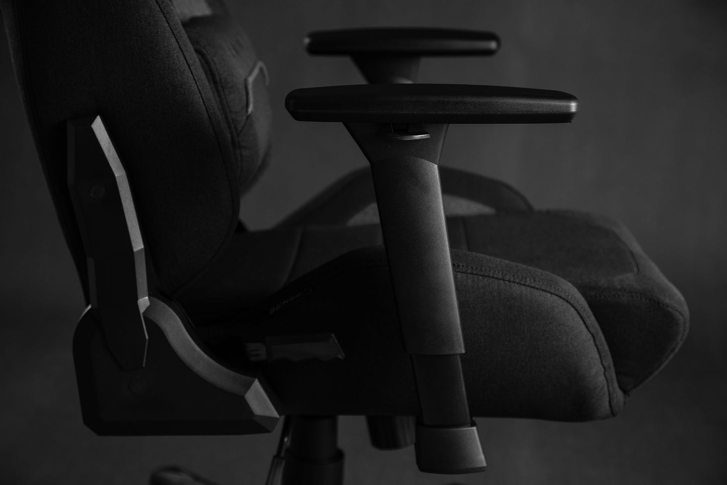 Sense7 Sentinel žaidimų kėdė paaugliams – nuotrauka 34