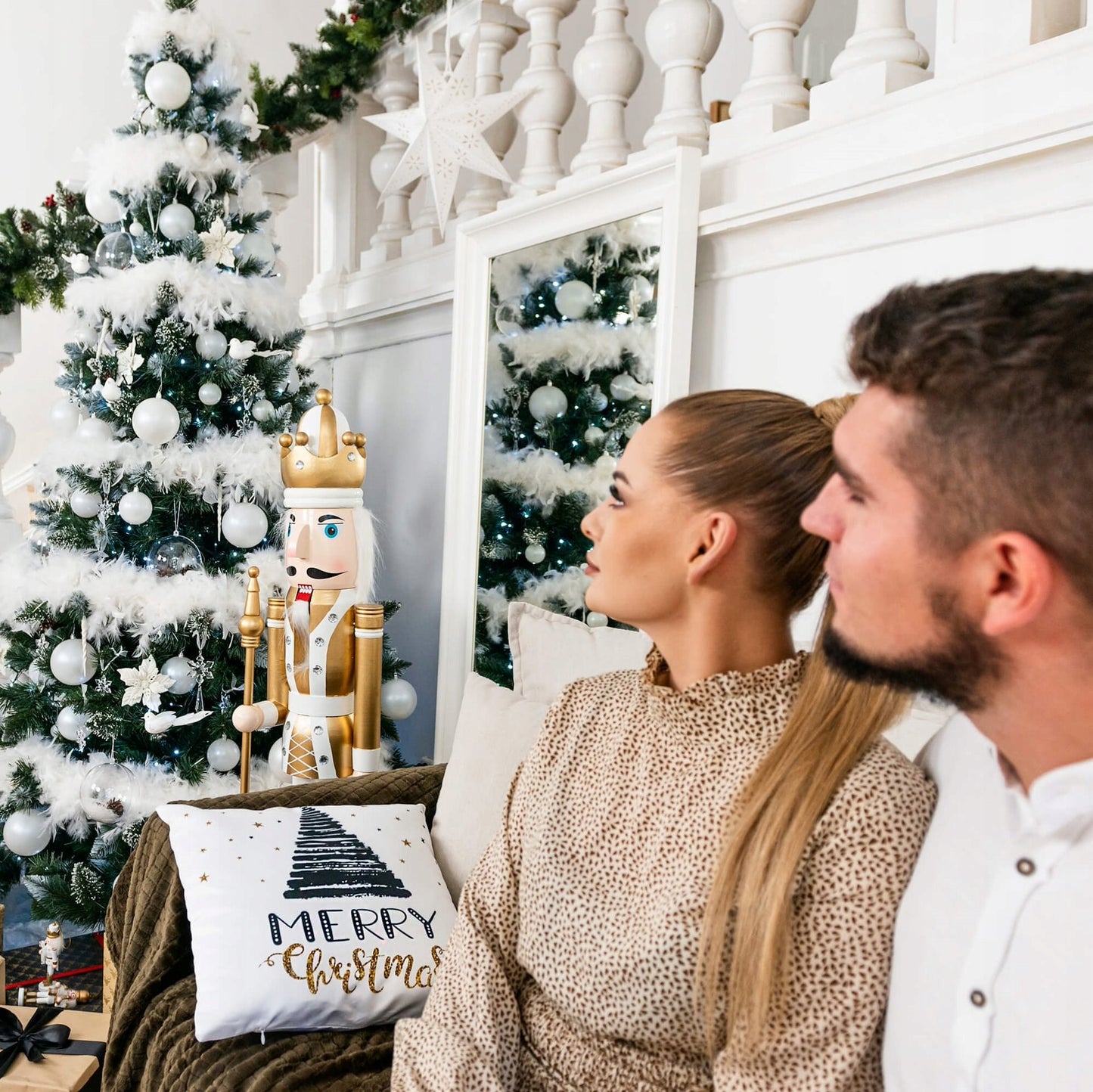 Dirbtinė pušis 180cm, tanki, snieguoti galai, PREMIUM, su stoveliu – vaizdas 7