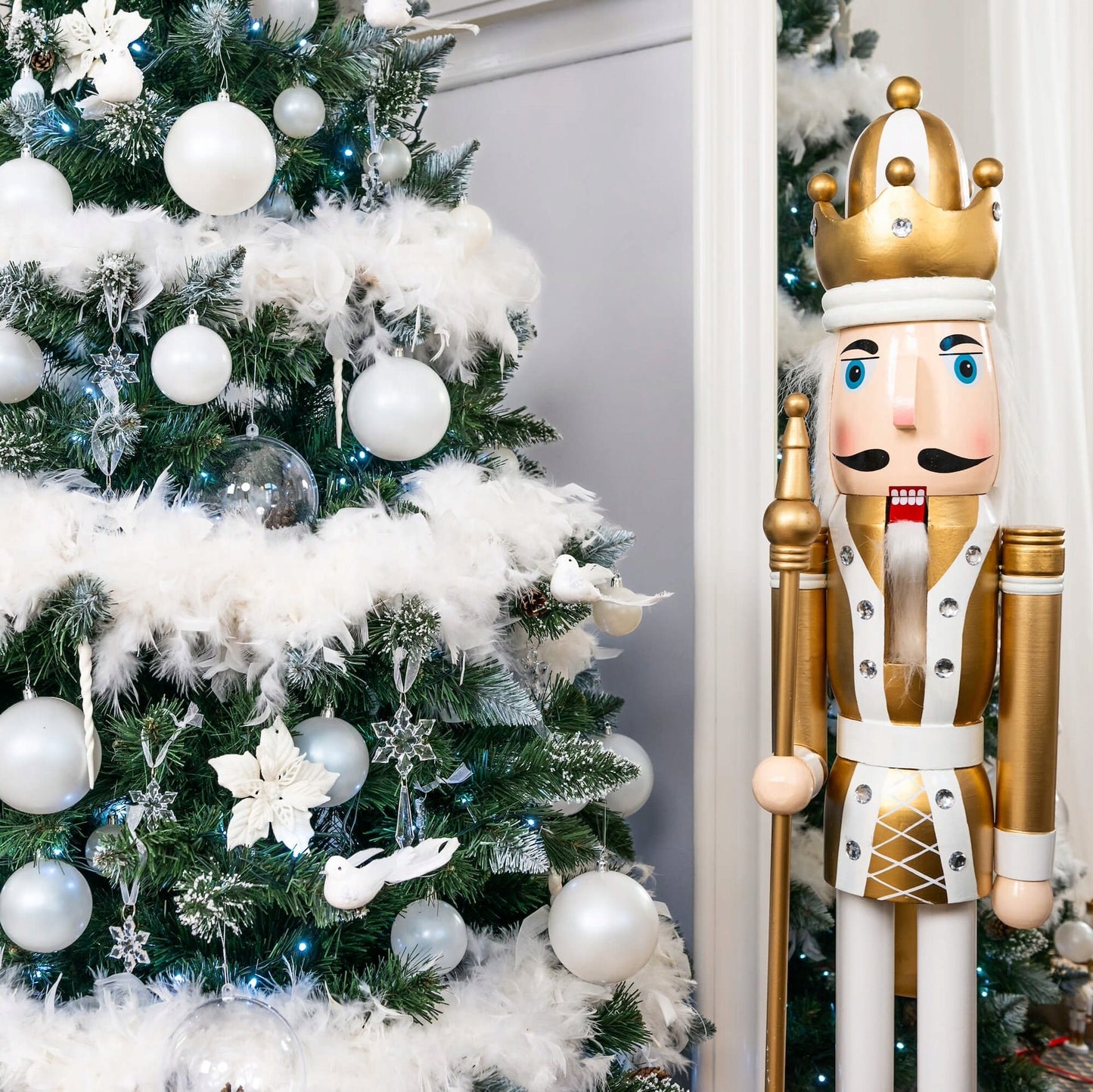 Dirbtinė pušis, 250cm, tanki, snieguoti galai, PREMIUM – vaizdas 3