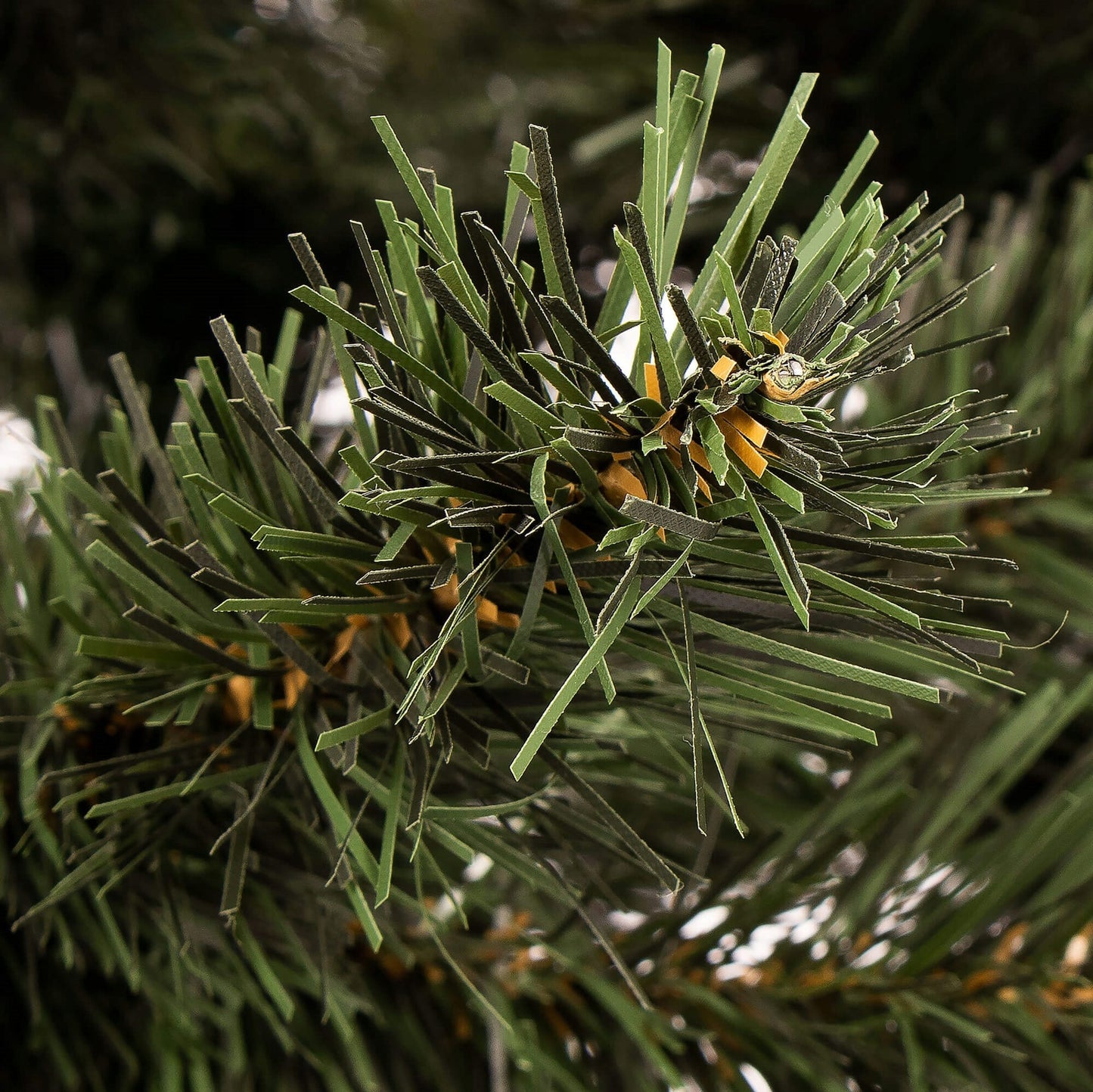 Dirbtinė eglė 150 cm, tanki, su stoveliu, žalia – vaizdas 4