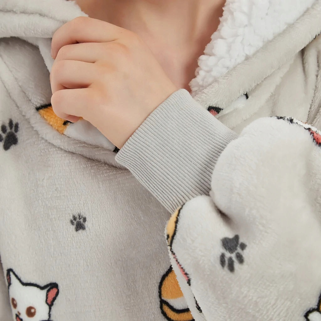 Vaikiškas džemperis-antklodė su gobtuvu (oversize)