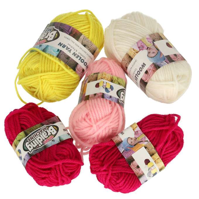 Audimo mašinos siūlų rinkinys + priedai – vaizdas 6