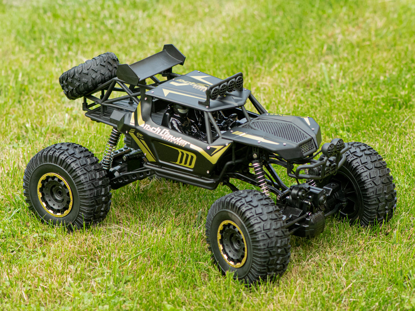 Radijo bangomis valdomas automobilis 2,4 GHz 1:8, 51 cm, metalinis, juodas