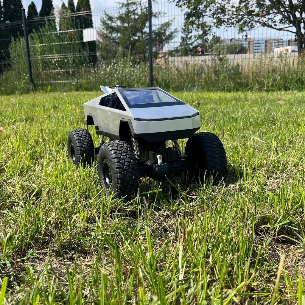 Radijo bangomis valdomas visureigis pikapas 1:8 2,4 GHz 4WD