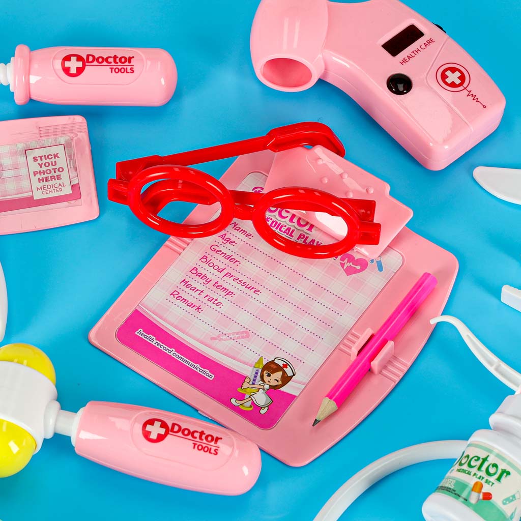 Gydytojo rinkinys lagaminėlyje „Mažasis daktaras“ su garsais, 35 dalys