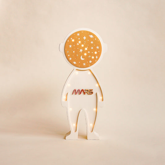 Medinė lempa "Astronautas"